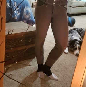 Equine cotoure breeches